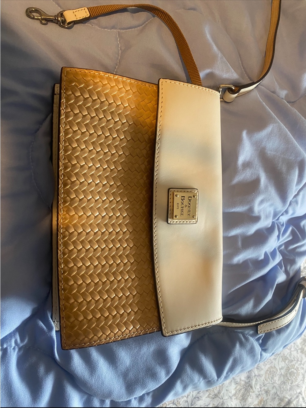 Dooney & Bourke Cream and Gold Woven Crossbody 7in in hight & 9inches long